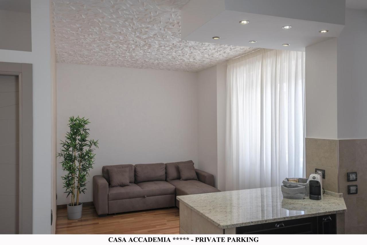 Elegante Casa Accademia ***** - Private Parking Apartment Livorno Exterior photo