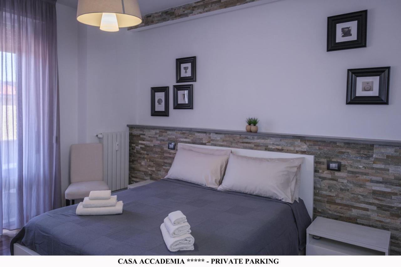 Elegante Casa Accademia ***** - Private Parking Apartment Livorno Exterior photo